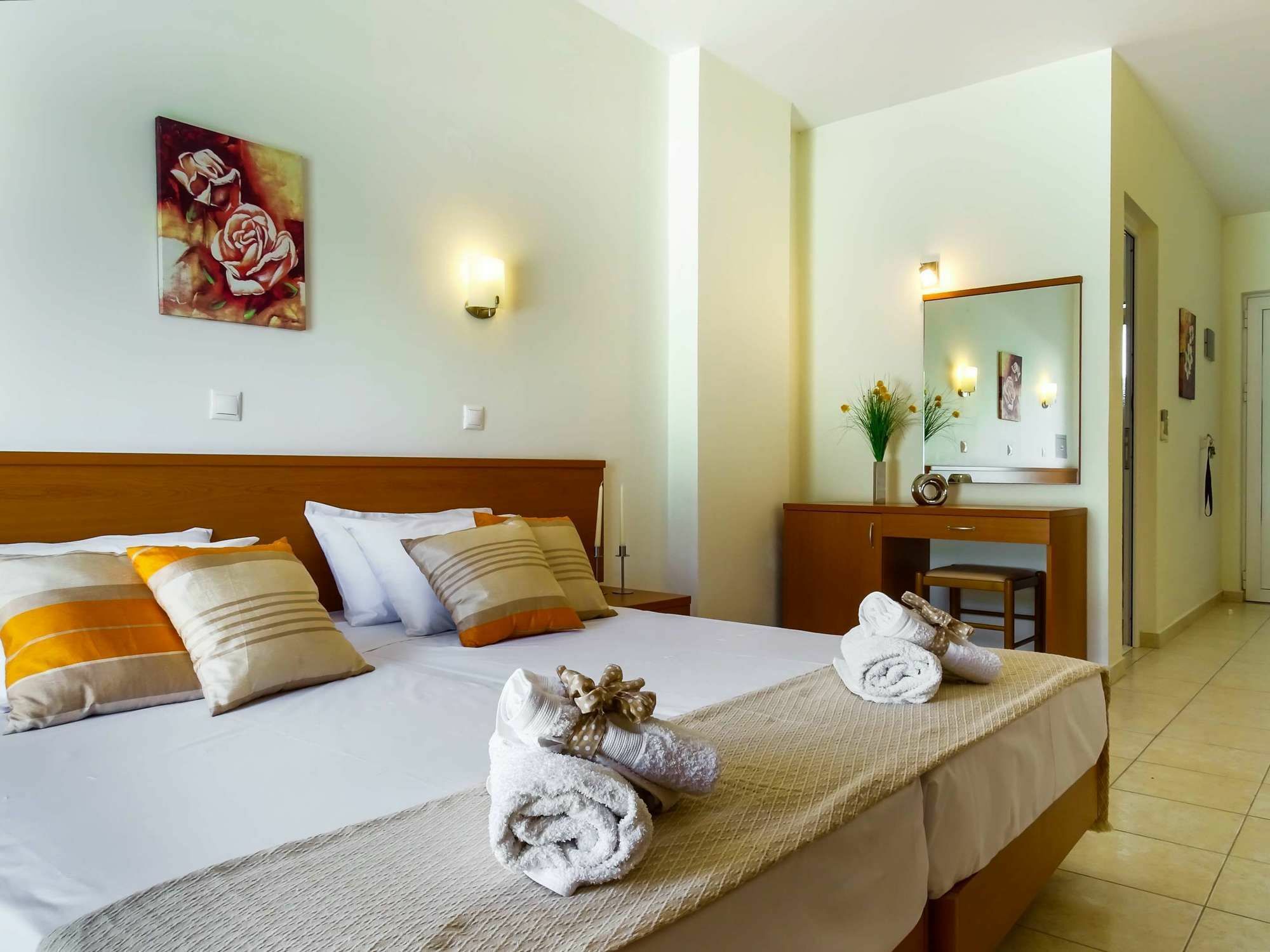 Tsambikos Apts Faliraki Dış mekan fotoğraf